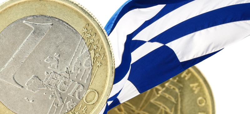 Taking a risk, investors snap up once-shunned Greek debt